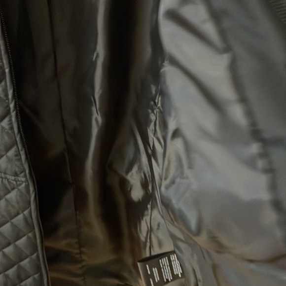Weatherproof quilted jacket - Picture 2 of 5